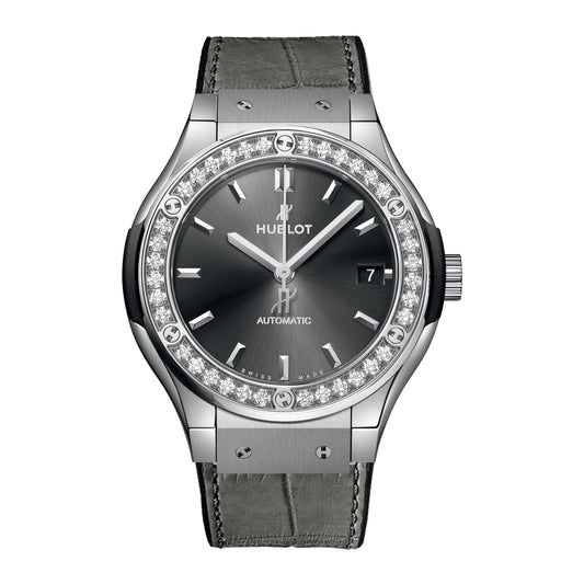 Hublot Classic 38mm Fusion Racing Grey Titanium Diamonds Bezel 565.NX.7071.RX.1204 PreOwned